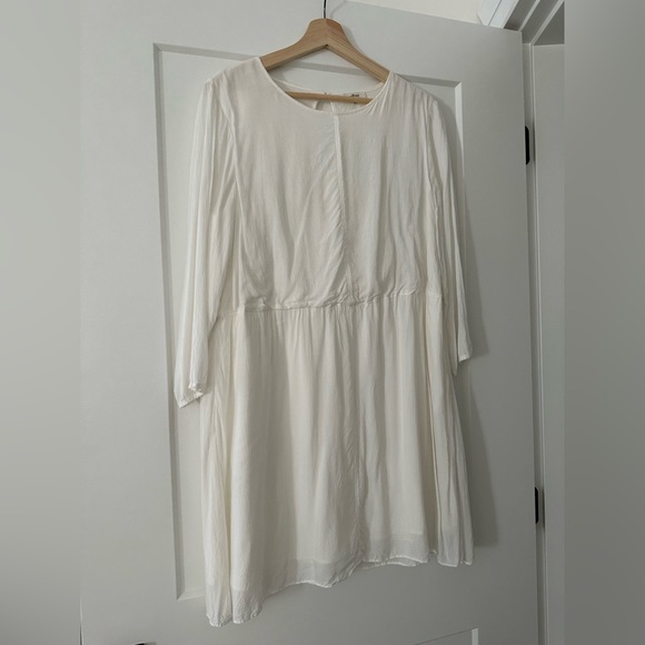Aritzia dress - Picture 1 of 2